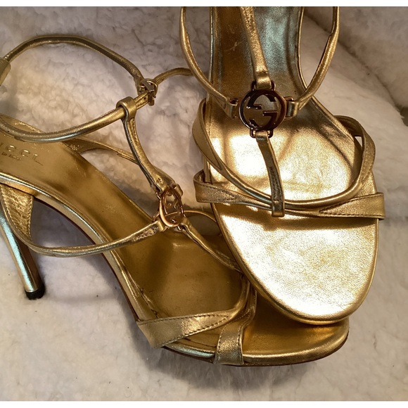Gucci Shoes - Gold Metallic Gucci heels 39😍👠